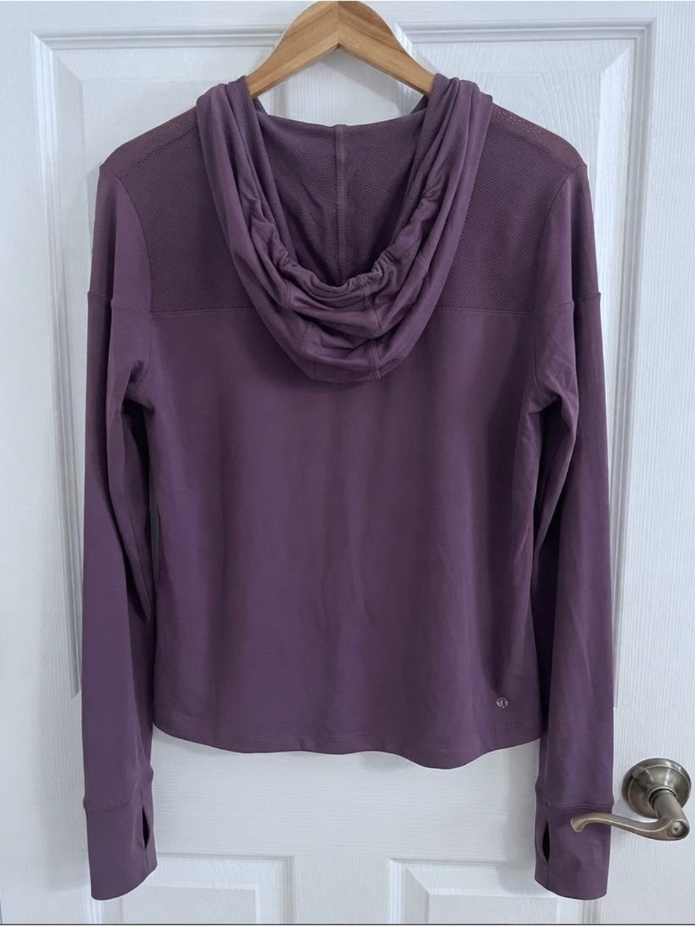 Hoodie • NWOT
Gaiam • Mesh Panel Cowl Neck Hoodie - Picture 3 of 3
